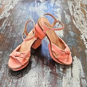 Soft peach 🍑 sandals